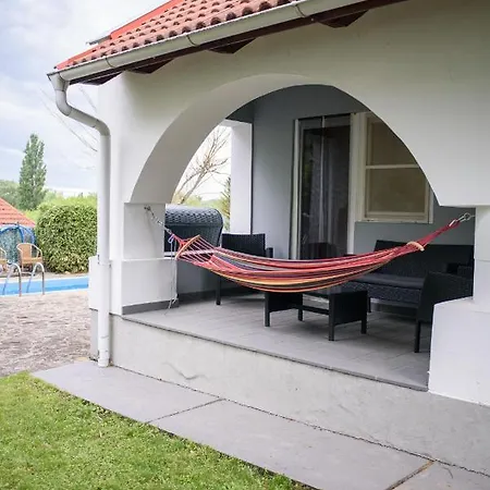 Bed & Breakfast Belysium Panzio *