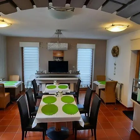 Belysium Panzio فندق مبيت وإفطار Gyenesdiás