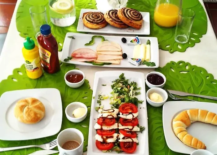 Belysium Panzio Frühstückspension Gyenesdiás