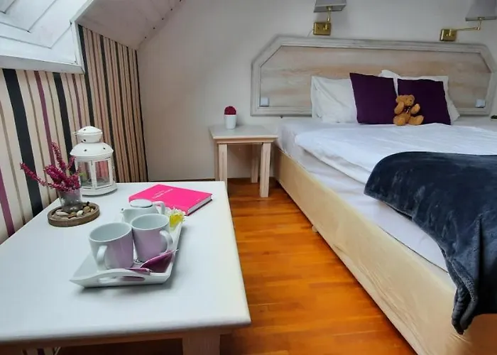 Belysium Panzio Frühstückspension Gyenesdiás